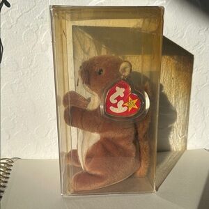 NWT Nuts the squirrel beanie baby